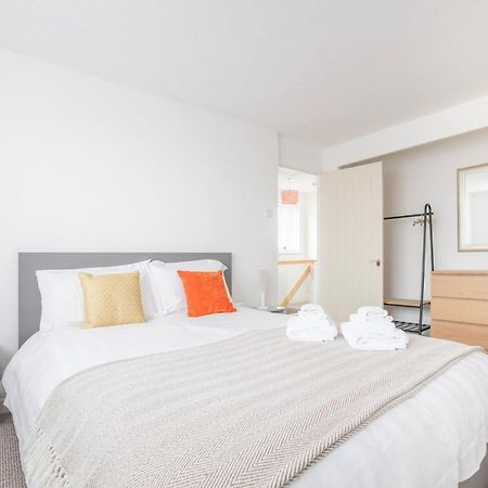 Elegant Home Mod Kitchen, Fast Wi-Fi, Free Parking Carrickfergus Exterior foto
