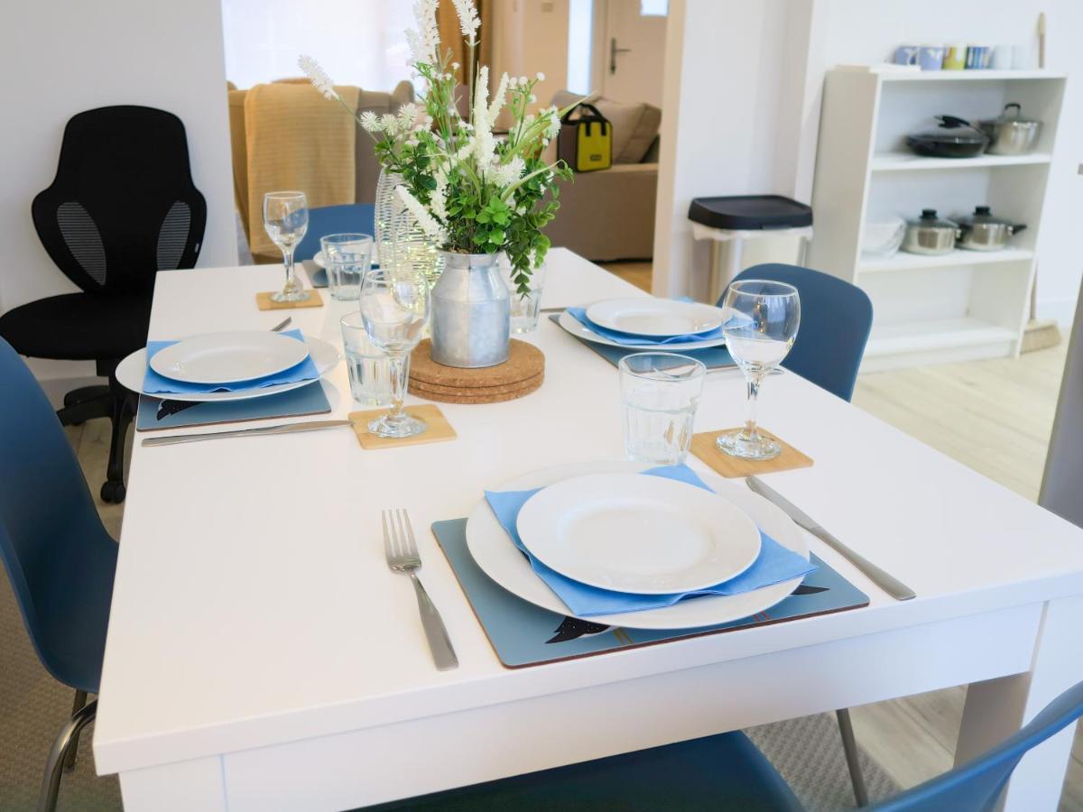 Elegant Home Mod Kitchen, Fast Wi-Fi, Free Parking Carrickfergus Exterior foto