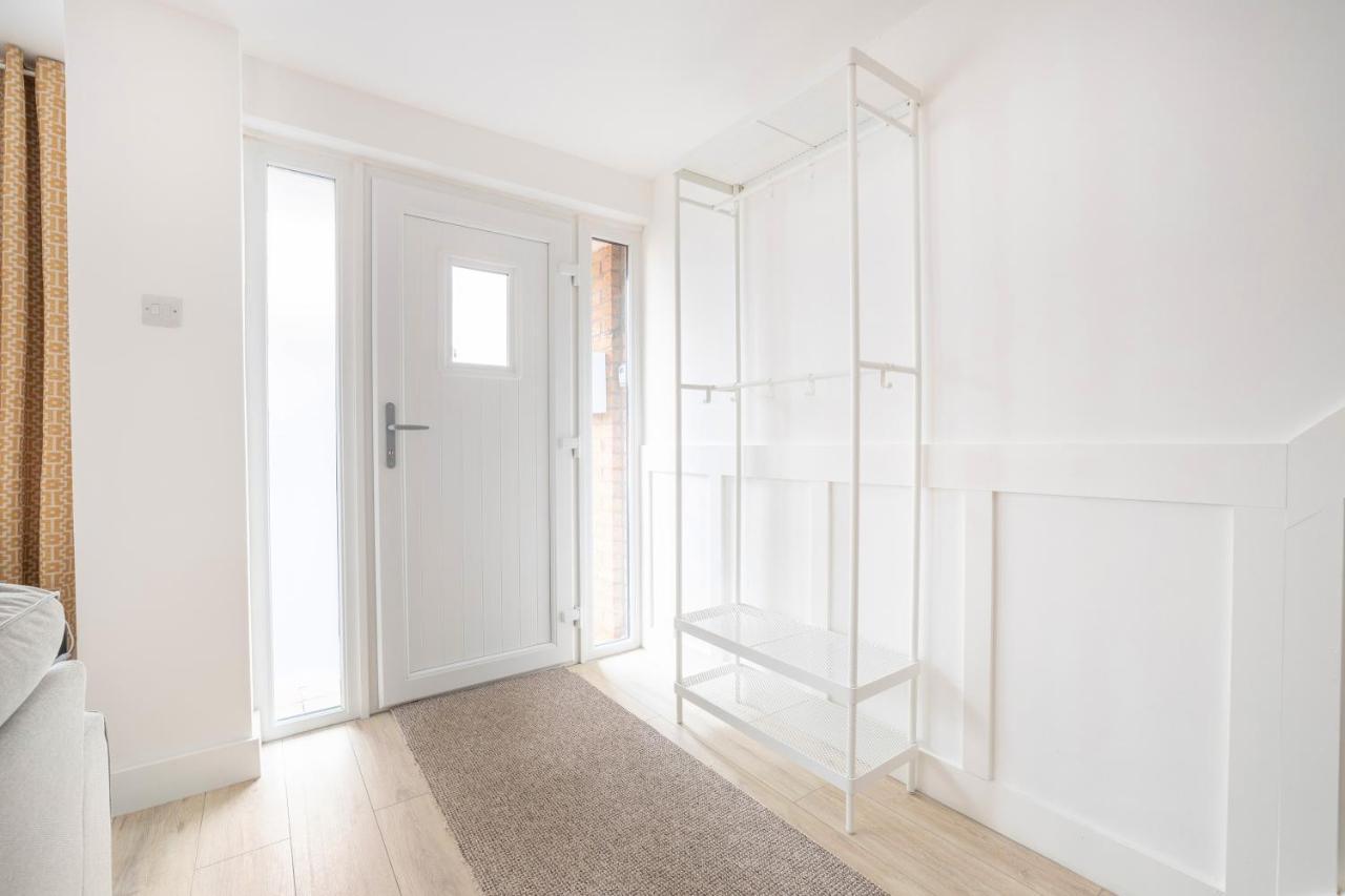 Elegant Home Mod Kitchen, Fast Wi-Fi, Free Parking Carrickfergus Exterior foto