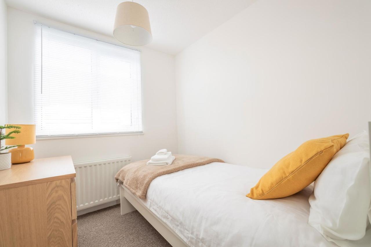 Elegant Home Mod Kitchen, Fast Wi-Fi, Free Parking Carrickfergus Exterior foto